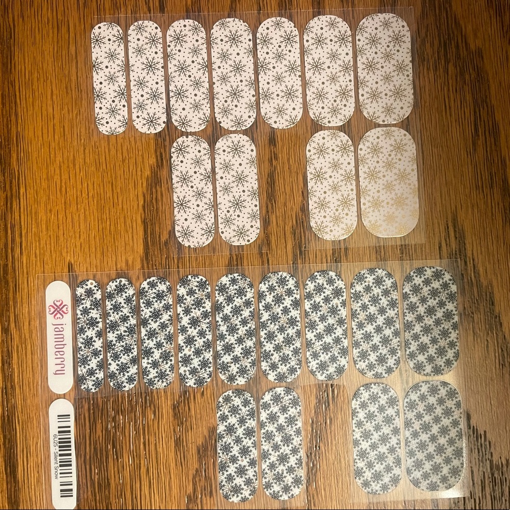 Jamberry Nails holiday assortment nail wraps!